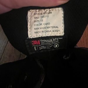 Camo boots, men’s 13